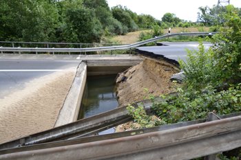 Autobahn Hochwasser Flutkatastrophe Überschwemmung Unwetterzerstörungen Liblar Hürth Köttingen Kierdorf Erftstadt 67