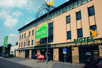 Autobahn_Rasthaus_Hirschberg_