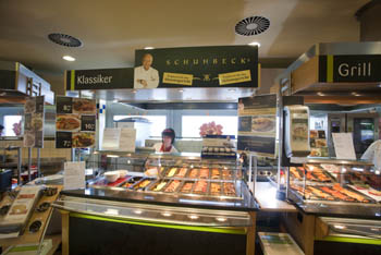 Autobahn_Raststatte_Frankenwald4