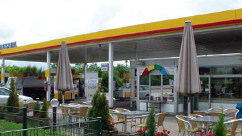 Autobahn_Tank-_und_Rastanlage_Jagsttal