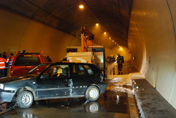 Autobahn Tunnelübung2 A9