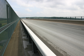 Autobahn Vollsperrung A52 Ruhrtalbrücke 45