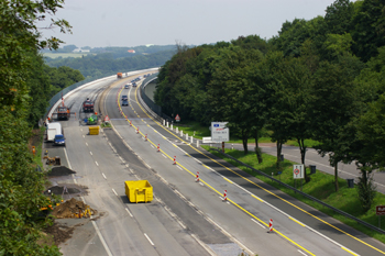 Autobahn Vollsperrung A52 Ruhrtalbrücke Mintard 80