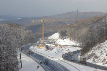 Autobahn im Schnee A3 Spessartaufsteig Weibersbrunn Bundesautobahn Frankfurt Würzburg Nürnberg 30
