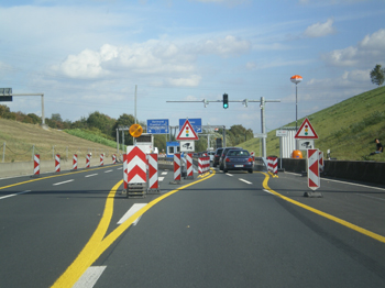 Autobahnbrcke A1 Rhein Kln Leverkusen Lkw-Schrankenanlage 175