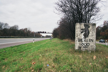 Autobahndreieck Köln-Heumar A3 A4 A 59 Kilometerstein Berliner Bär 2