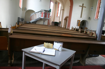 Autobahnkirche Waldlaubersheim Fürbittenbuch  Autobahn A 61 67