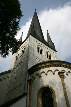 Autobahnkirche Waldlaubersheim  Autobahn A 61 77