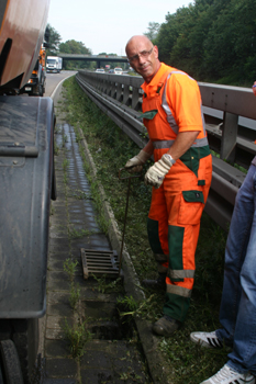 Autobahnmeisterei Kanalreinigung am Mittelstreifen 49