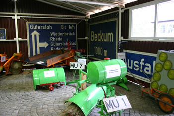 Autobahnmeisterei Oelde Autobahn A2 Autobahnmuseum Historische Autobahnschilder 98