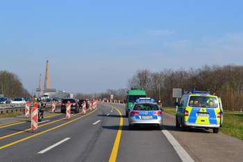 Autobahnpolizei Rheinbrücke Duisburg Neuenkamp Verkehrskontrolle 66