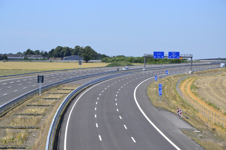 Autobahnverlegung A44n Wiederherstellung Autobahnkreuz Jackerath A61 15