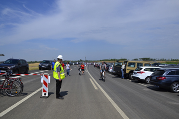 Baggerquerung Absetzer Riese auf Reisen Braunkohle Tagebau Garzweiler II Jüchen Neue Autobahn A44n 21