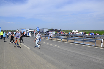 Baggerquerung Absetzer Riese auf Reisen Braunkohle Tagebau Garzweiler II Jüchen Neue Autobahn A44n 30