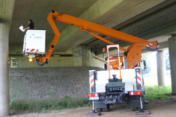 Brückenprüfung DIN 1076 Steiger Hubwagen 57