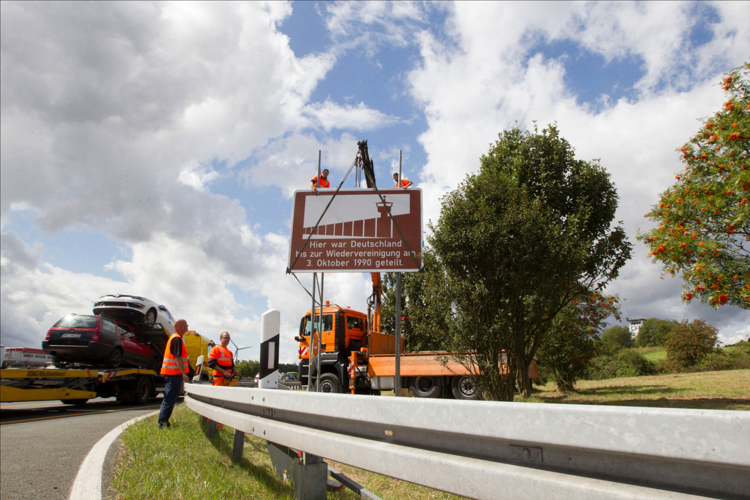 Bundesautobahn A 72  Innerdeutsche Grenze  Gedenktafel1_MS_FB