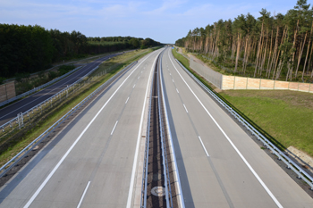 Bundesautobahn Neubau A 14 Colbitz Tangerhütte leere Autobahn 153