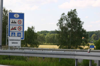 Bundesgrenze bei Forst Bundesautobahn A 15  96