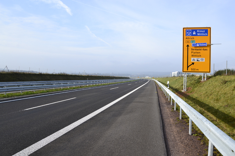 Bundesstraße B 50 neu Verkehrsfreigabe  Einweihung Wittlich Zeltingen Rachtig Ürzig Erden Lösnich Longkamp Kraftfahrstraße 5