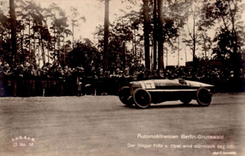 Fritz v Opel 1921 auf der Avus