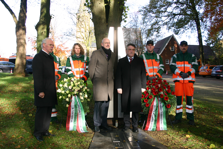 Gedenkfeier Kranzniederlegung für Straßenwärter Verkehrsminister Michael Groschek Straßen.NRW Winfried Pudenz 85