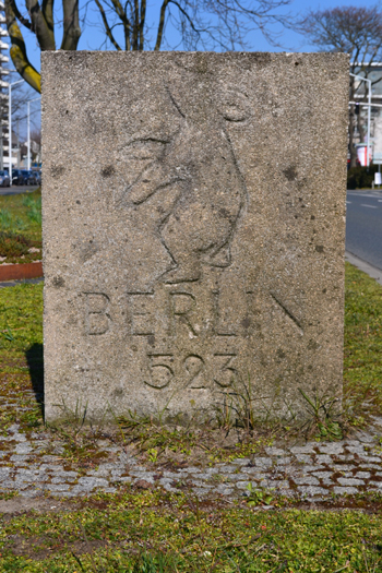 Kilometerstein Berliner B�r Darmstadt 2