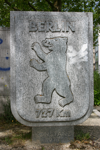 Kilometerstein Berliner B�r Konstanz 98