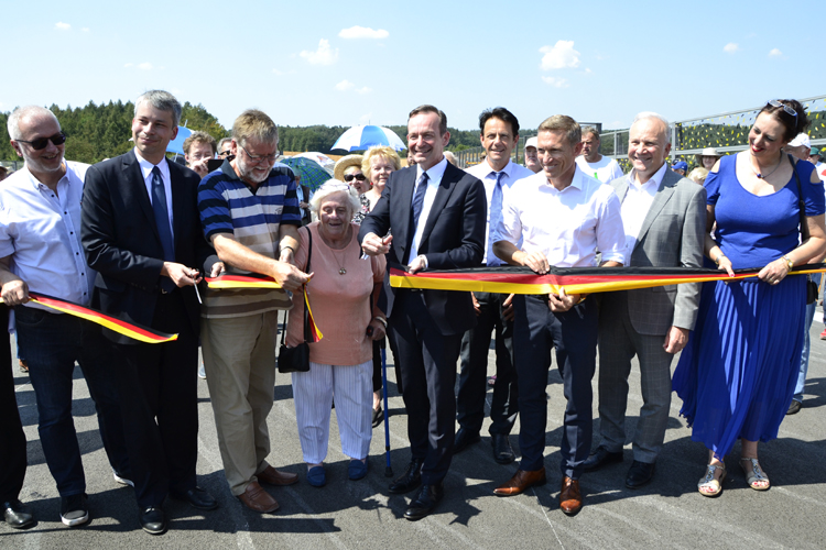 Lautertalbrücke Autobahnbrücke Kaiserslautern Verkehrsfreigabe Verkehrsminister Volker Wissing Steffen Bilger Erna Grün 17