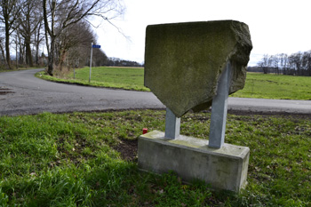 Meilenstein Berliner Bär Kilometerstein Spexard Gütersloh Autobahn1