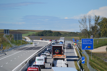 Neue Autobahn A94 Eröffnung erste Fahrzeuge Inbetriebnahme Verkehrsfreigabe Erstbefahrer Heldenstein 40