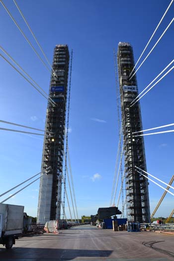 Rheinbrücke Neuenkamp Duisburg Autobahnbrücke Neubau Litzenbündelseile A40 längste Schrägselbrücke 19