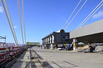 Rheinbrücke Neuenkamp Duisburg Autobahnbrücke Neubau Ruhrschnellweg A40 längste Schrägselbrücke 37