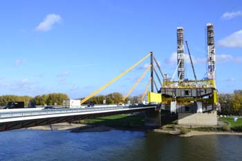 Rheinbrücke Neuenkamp Duisburg Autobahnbrücke Neubau Ruhrschnellweg A40 längste Schrägselbrücke Freivorbau 21