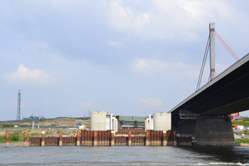 Stahlbrcke Hohlkasten Rheinbrckenbau Stahlverbundkonstruktion Haupttrgersegmente Stahlbauteile 177