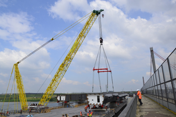 Stahlbrcke Hohlkasten Rheinbrckenbau Stahlverbundkonstruktion Haupttrgersegmente Stahlbauteile 192