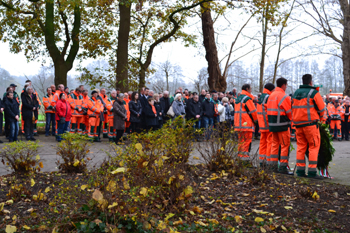 Straßen.NRW Gedenkstunde Kranzniederlegung für tödlich verunglückte Straßenwärter 48