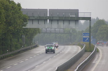 Tante Ju 52 auf Autobahn Junkers Flugzeug Schwertransport A 94 München Deutsches Museum 84