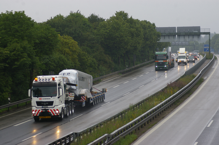 Tante Ju 52 auf Autobahn Junkers Flugzeug Schwertransport A 94 München Deutsches Museum 96