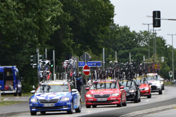 Tour de France Deutschland Peloton Hauptfeld Autobahnsperrung A 57 Anschlußstelle Kaarst Büttgen Neuss 39