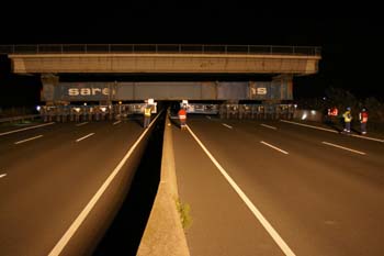 Translozierung_Denkmalversetzung_Mittelstreifen_Betongleitwa