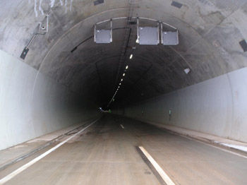 Tunnel1