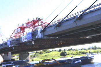 A1 Autobahn Rheinbrücke Leverkusen Lückenschluß Brückenbau 83