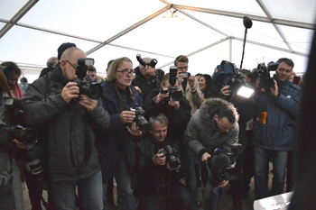 A1 Autobahn Rheinbrücke Leverkusen Neubau Köln-Merkenich Journalisten Presse Medien 84