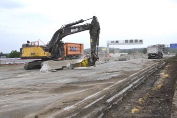 A40 Ruhrschnellweg Autobahn Vollsperrung Bochum Rückbau Betongleitwand 54