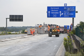 A40 Ruhrschnellweg Autobahn Vollsperrung Bochum Schlachthofbrücke 35