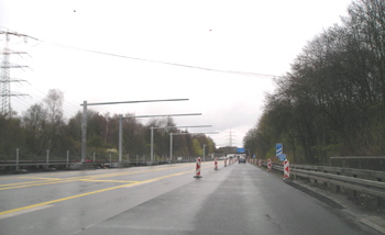 A42 Emscherschnellweg Bundesautobahn Schrankenanlage Gewichtskontrolle Durchfahrtsperre Rhein-Herne-Kanal Brücke 378