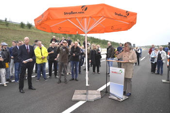 A44 Autobahn Verkehrsfreigabe Heiligenhaus Straßen.NRW Direktorin Elfriede Sauerwein-Braksiek Lückenschluß Neubauabschnitt 40