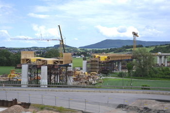 A44 Autobahnneubau Kassel Eschwege Eisenach Wehrtalbrücke Autobahnbrücke in Bau 74