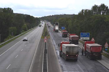 Autobahn A 3 Fahrbahndecke Elten Emmerich Kompaktasphaltdecke Deckschicht Binderschicht asfaltwerkzaamheden 98