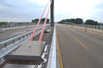 Autobahnbrcke A1 Leverkusen Kln-Merkenich Vollsperrung 30